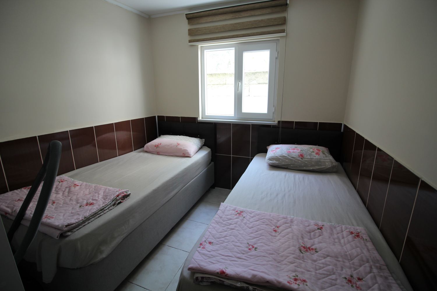 SAROS KÖRFEZİ ERİKLİDE 2+1 KLİMALI + İNTERNETLİ DAİRE