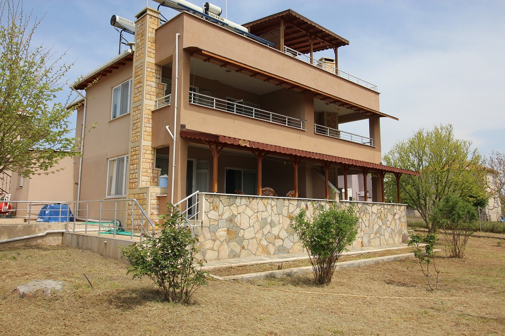 SAROS KÖRFEZİ MECİDİYE SAHİLİNDE KİRALIK 2+1 KLİMALI LÜX DAİRE