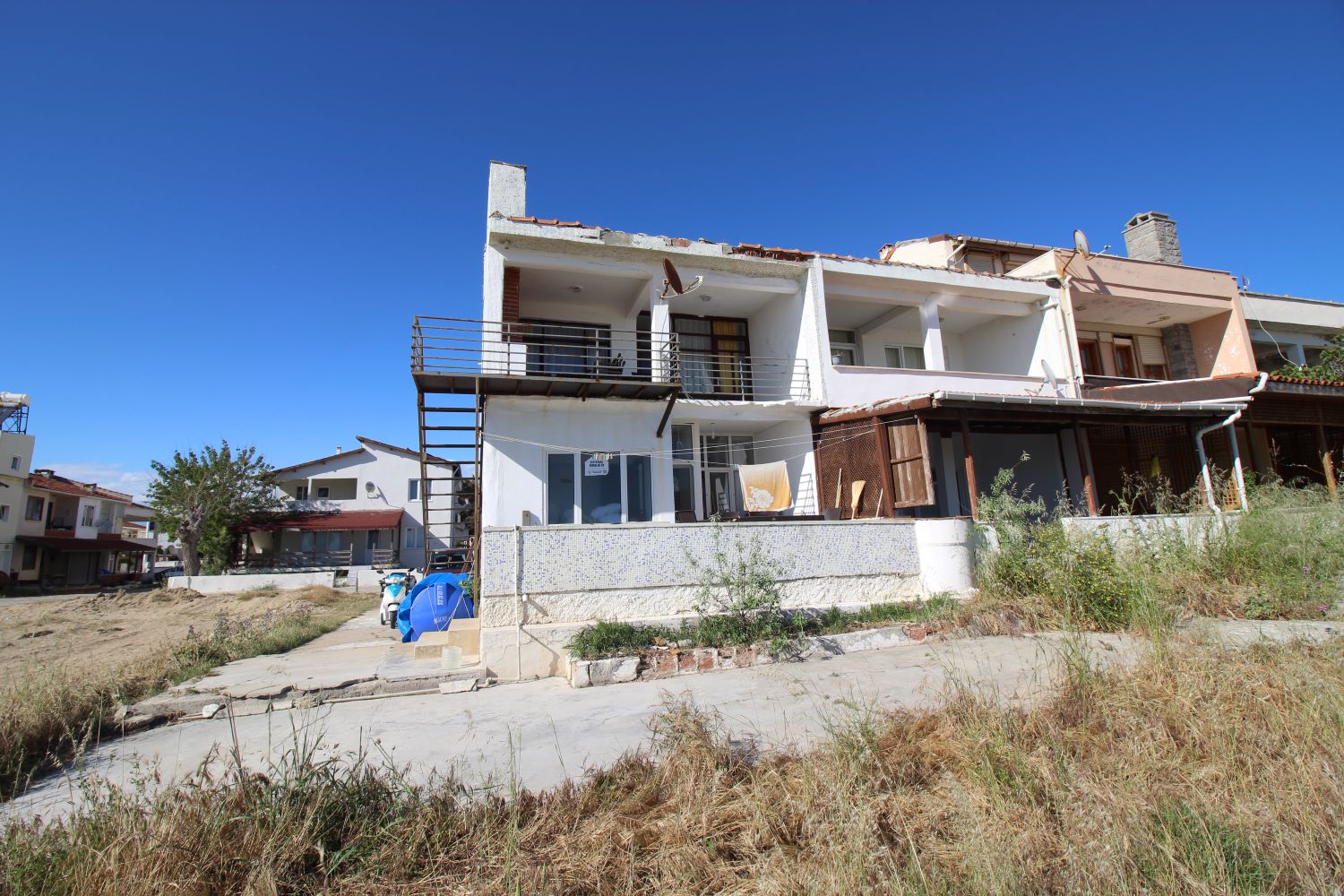 SAROS KÖRFEZİ ERİKLİDE SEZONLUK DENİZE SIFIR DAİRE