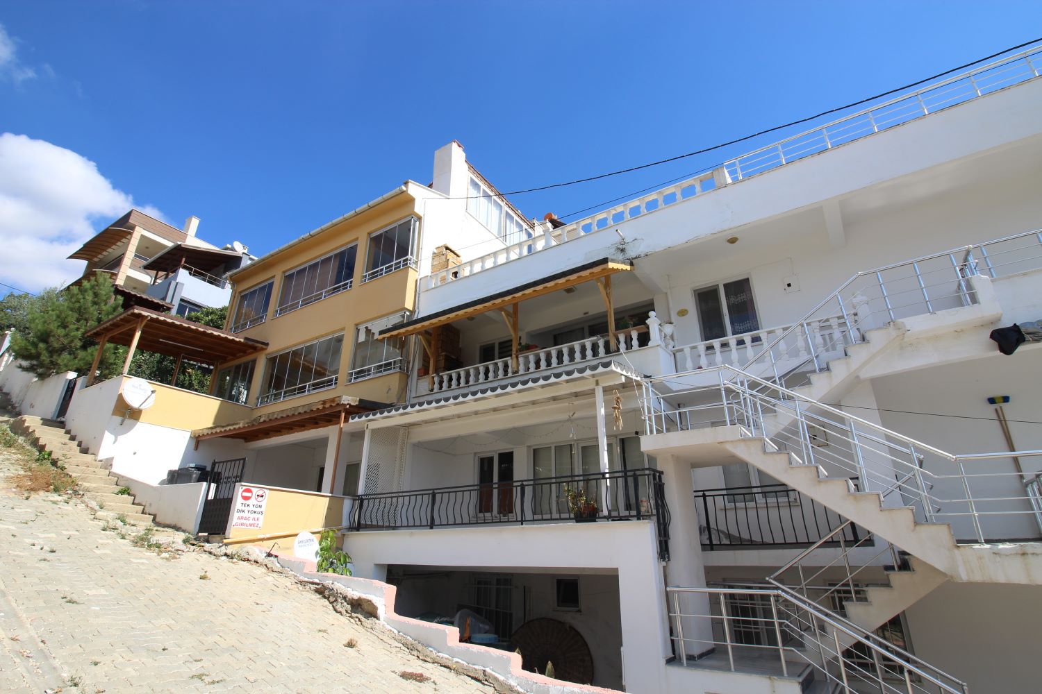 SAROS KÖRFEZİ ERİKLİDE 3+1 EŞYALI DAİRE