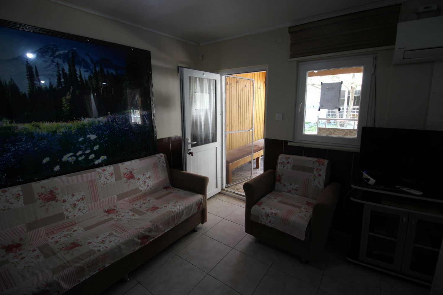 SAROS KÖRFEZİ ERİKLİDE 2+1 KLİMALI + İNTERNETLİ DAİRE