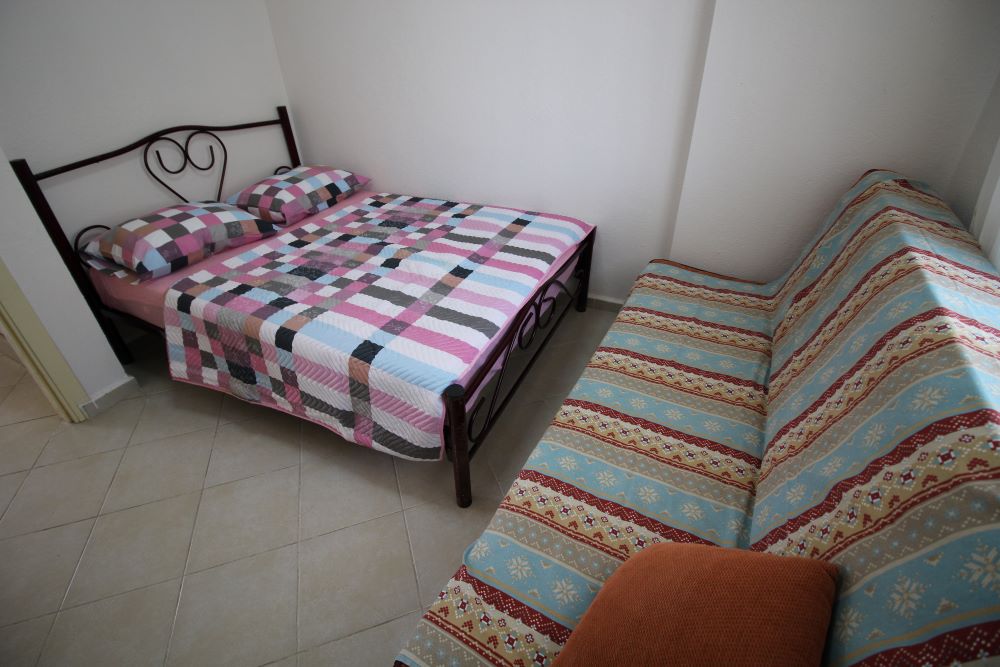 SEZONLUK DENİZE 60 METRE 2+1 DAİRE