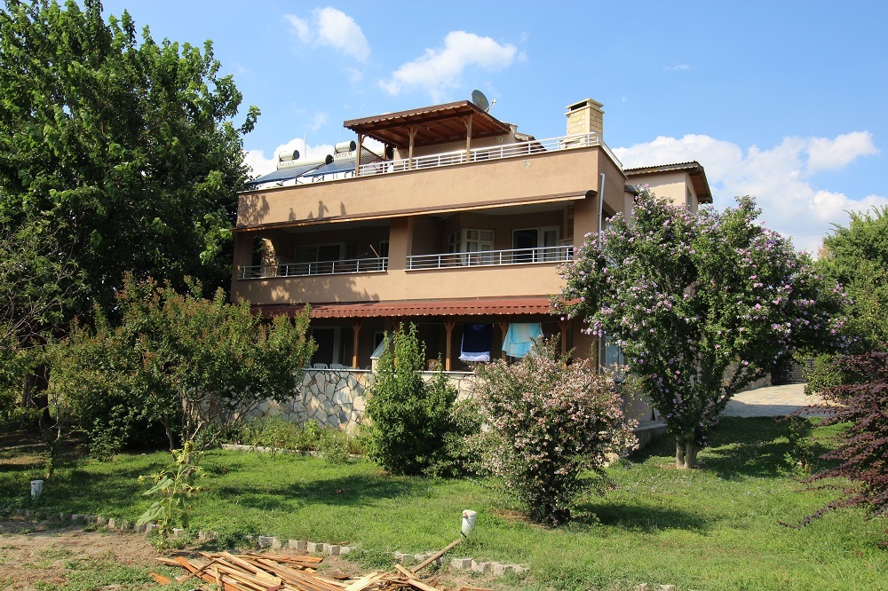 SAROS KÖRFEZİ MECİDİYE SAHİLİNDE 1+1 KİRALIK LÜX DAİRE