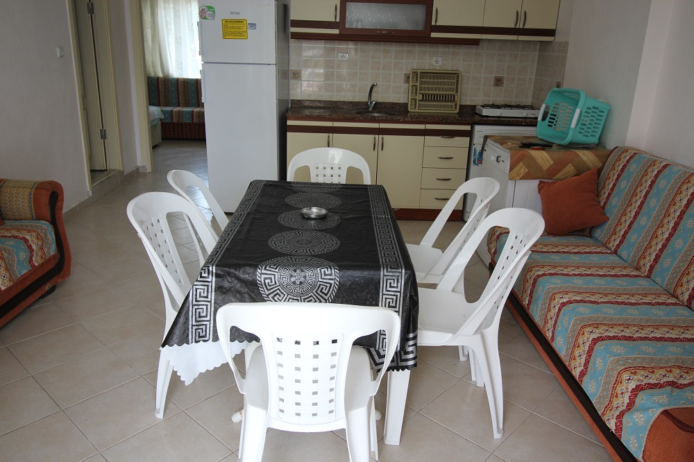 SEZONLUK DENİZE 60 METRE 2+1 DAİRE