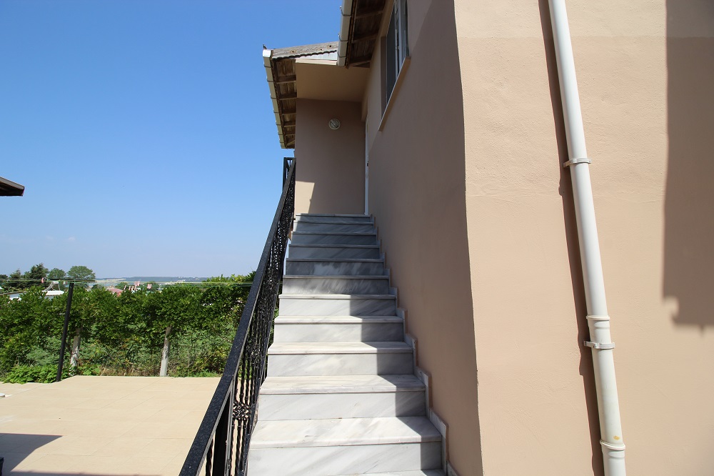 SAROS KÖRFEZİ MECİDİYE SAHİLİNDE KLİMALI STÜDYO DAİRE